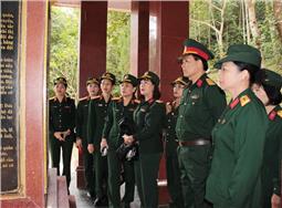 Hành trình về nguồn trên quê hương cách mạng